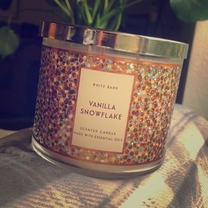 Vanilla Snowflake 3- Wick Candle